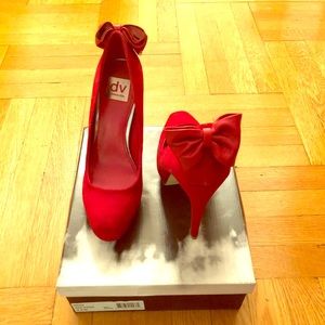 🎉SALE🎉 Dolce Vita Red Suede “Briar” Pumps